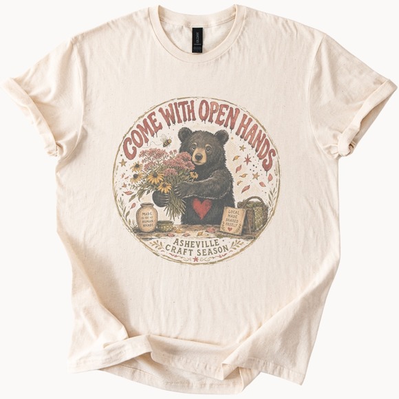Gildan Tops - Bear with Flowers Artisanal Graphic Tee Botanical Illustration Natural
